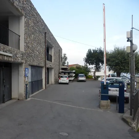 Marina Blu Borgo * كونكا دي ماريني